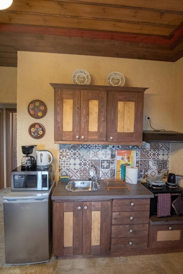 Okakosolykos Apartment Kostitsi