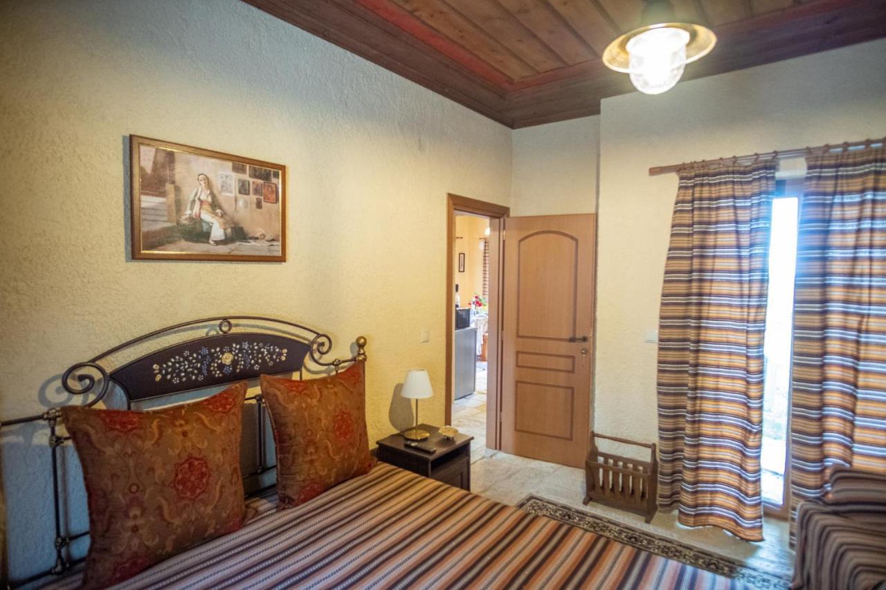 Okakosolykos Apartment Kostitsi