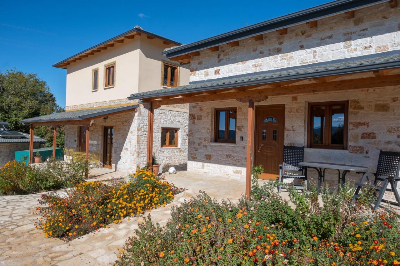 Okakosolykos Apartment Kostitsi