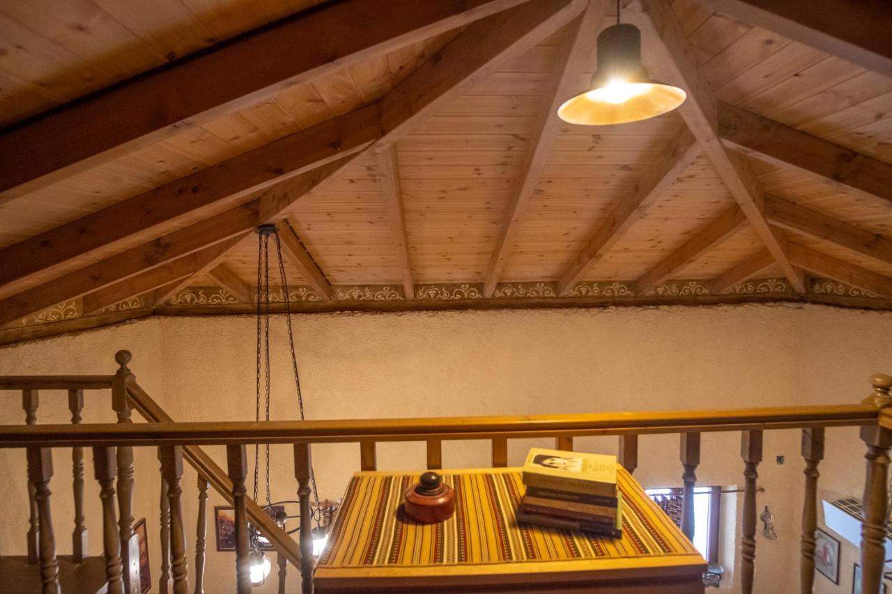 Okakosolykos Apartment Kostitsi